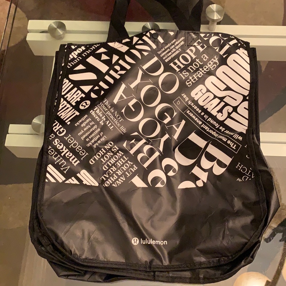 Lululemon bag